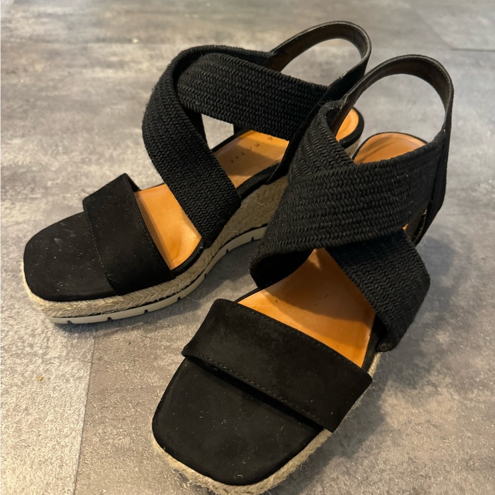 Kelly & Katie women’s wedge sandals